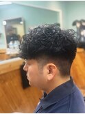 刈り上げパーマ×フェードスタイル
