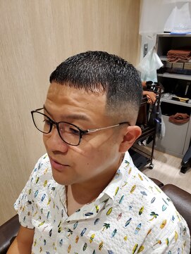 ライール ザ バーバー(Lair the barber) フェード×クロップ