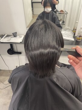 ココ 本八幡(KOKO) 黒髪クラゲヘアーオリーブグレー小顔ココアベージュロングヘア