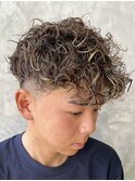スペインカール　ハイトーンメッシュ　波打ちパーマ　a