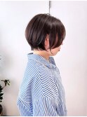 ミニウルフやわらか質感の小顔ショートボブ