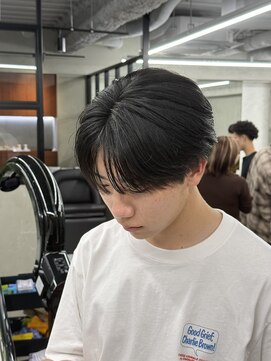 ニコ トウキョウ ロジック(nico TOKYO Logic) メンズセンターパートニュアンスパーマアップバング