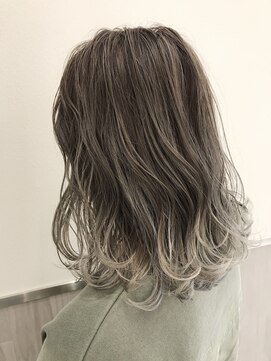 ユミリーバイルコル(umily by RuCOR.) ホワイティグレージュバレイヤージュ