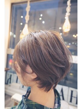 シュシュ(CHOUCHOU) 大人可愛いショートボブ