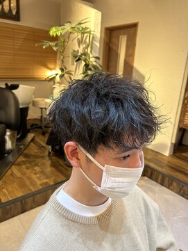 チリンバイロストシティー(Chillin by LOSTCITY) スパイラルパーマ