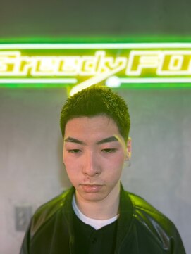 グリーディーフォックス 代々木(Greedy FOX) 束感/コンマヘア/アップバング/ツーブロックマッシュ/フェード
