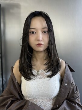 メゾンイロ(Maison I.R.O+) 韓国ガーリースリークレイヤー