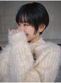 前下がりショート前髪長めハンサムショート黒髪ショート前髪あり