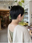 暗髪にショート