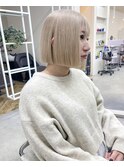 ケアブリーチでつくるホワイトブロンド×ミニボブ