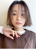 レイヤーカットハッシュカット顔まわりミディアムロング