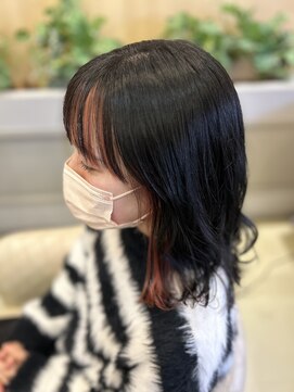 ラポート(Rapport) 黒髪×ピンクのインナーカラー