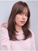 ミディアム/レイヤーカット/顔周りカット/ベージュ/透明感カラー