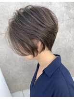アヴァロン(AVALON)&nbsp;絶壁解消☆イルミナカラー×大人ショートボブ