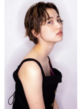ラフィス ヘアー グランド 金山店(La fith hair grand) 【La fith】 外はねショートスタイル