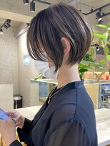 エリマ 調布(elima)&nbsp;大人ショートボブ 前髪なし ペールベージュ くびれヘア［調布］