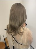 池袋 イルミナカラー ケアブリーチ ホワイトベージュ♪