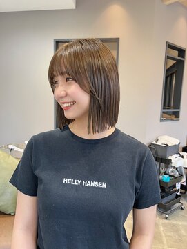 コバルト(Cobalt) 韓国ヘア切りっぱなしボブ透明感ナチュラルオリーブベージュ艶髪