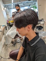 コワファーストナガサキシャンプーボーイ(COIFF1RST NAGASAKI SHAMPOO BOY)&nbsp;センターパート×ニュアンスストレート