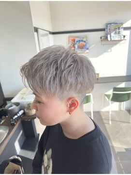 ラッツ(RATS) レディースベリーショート×シルバーカラー