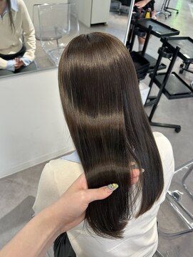 ユーフォリア 渋谷グランデ(Euphoria SHIBUYA GRANDE) 大人ロング 馴染むエクステ ブラウンカラー YUKI