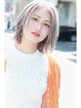 ステラ ヘア デザイン サロン(STELLA hair design salon) ミディアム レイヤーボブ ホワイトカラー ブリーチ2回 S