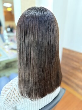 アークスヘアー 20代30代40代髪質改善トリートメント艶感ストレート透明感ロング