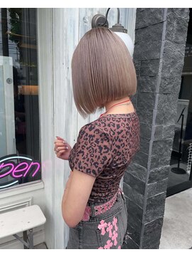 ヴィオラカラー(VIOLLA COLOR) ハイトーンカラー×ナチュラルボブ/小倉