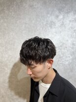 ラルス(Larus)&nbsp;MEN’S HAIR/ブルーブラック/フェザーパーマ/本八幡