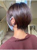 ピンクハッシュカットくびれショートヨシンモリ