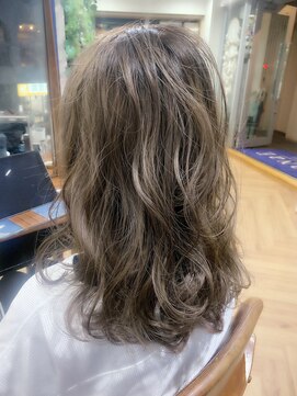 カナエ(CaNaE) 大人気ミルクティカラー