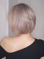 ロア インターナショナル 新宿店(LoA International)&nbsp;大人かわいい丸みショート◎ハイトーンピンクベージュ