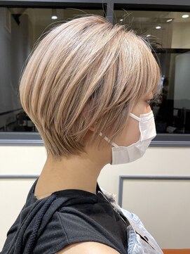 ネオリーブエム(Neolive em;) ハイトーンカラー×コンパクトショート☆