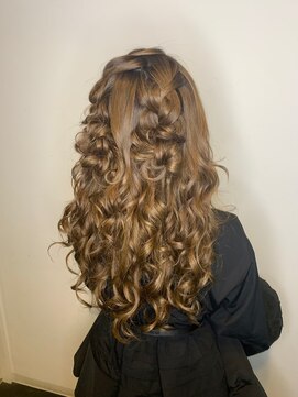 マーズ(Hair&Make Mars+) 編み込みアレンジ