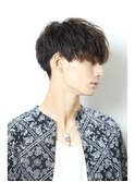 無造作スパイラルツーブロック刈り上げマッシュ