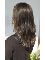 エル(elu)&nbsp;オリーブの毛先カラー