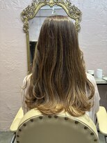 フッタ(Futta)&nbsp;バレイヤージュカラー【ハイライト】【カット】【西武新宿駅】