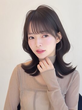ジュイル シブヤ(JEWIL SHIBUYA) 大人っぽさと小顔効果を同時に叶える大人くびれミディアム