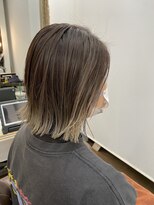 ワースホワイル(WORTH WHILE)&nbsp;暗めカラーフェイスフレーミンググランマッシュアッシュカラー