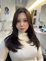 リー 四ツ橋(Lee)&nbsp;レイヤーカット/韓国風/外国人風/顔周り/透明感カラー