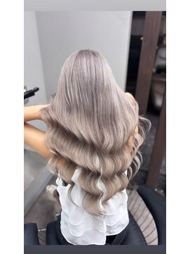 エミーバイモアムー(Emmie byMoremuu) 【Natsu】ホワイトグレージュ