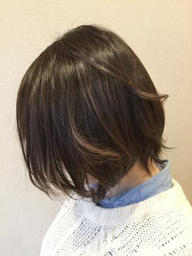 バトン(BATON) グレージュカラー4Dアイロン仕上げ