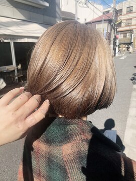 リコ(liko) 【liko 三軒茶屋 莉子】ミルクティーボブ