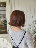 軽めの切りっぱなしボブです