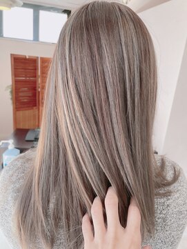 ヘアーアンドメイク カナン(HAIR&MAKE CANAAN) 透明感あるミルクティーベージュ