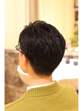 ヘアーモードキクチ 日本橋三越前店 ツーブロック バックスタイル