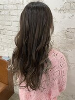 プライズ アイリス 池袋東口店(prize Iris)&nbsp;インナーカラーホワイトグレー池袋