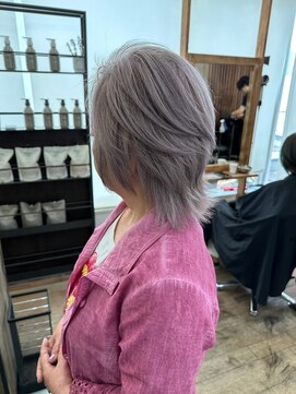 ハーツ(Heart's) ミディアムレイヤー×白髪ぼかしラベンダーグレー