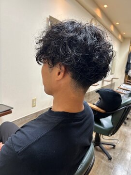 ヘアーアンドメイク ココ(hair&make koko) スパイラルパーマツーブロック刈り上げ