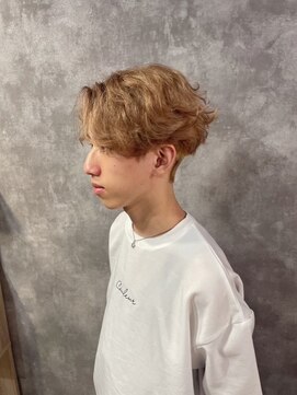 コルト(COLT) ミルクティー×フェザーショート